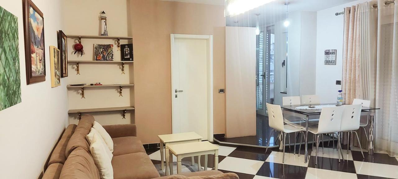 Lovely Apartment In Heart Of Tirana Exterior photo